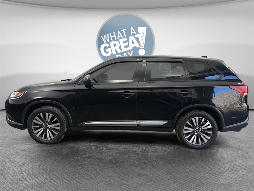 2020 Mitsubishi Outlander Base