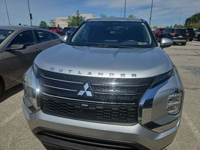 2022 Mitsubishi Outlander ES