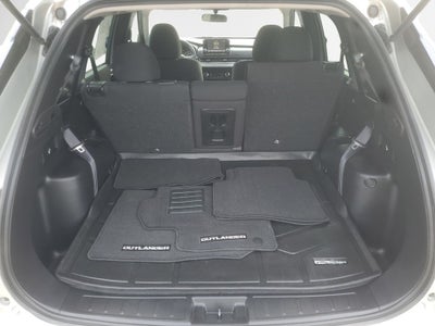2022 Mitsubishi Outlander ES