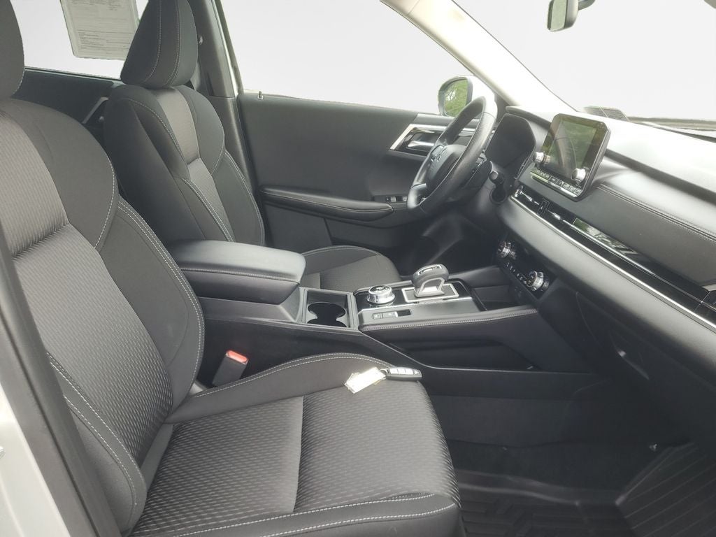 2022 Mitsubishi Outlander ES