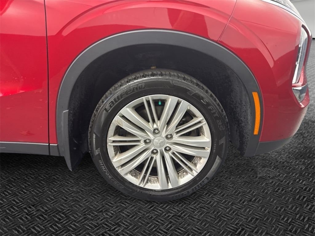 2022 Mitsubishi Outlander ES