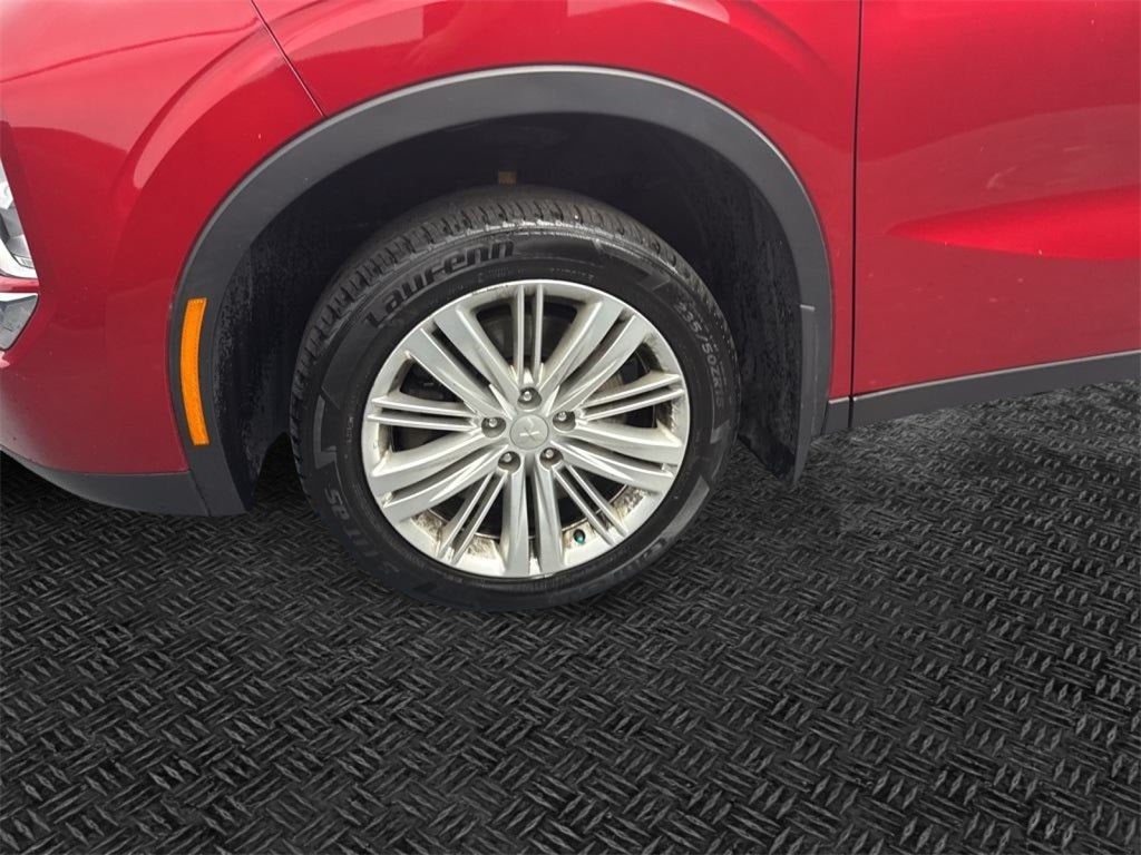 2022 Mitsubishi Outlander ES