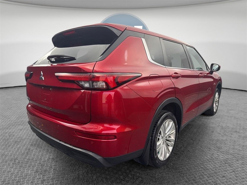 2022 Mitsubishi Outlander ES