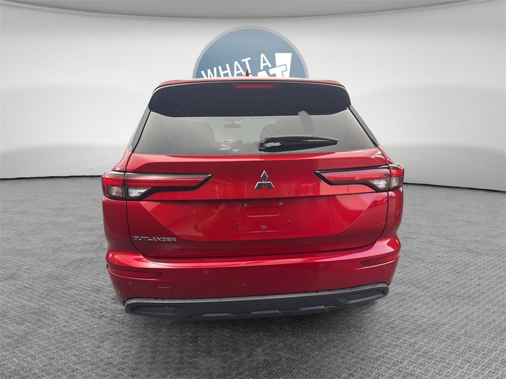 2022 Mitsubishi Outlander ES