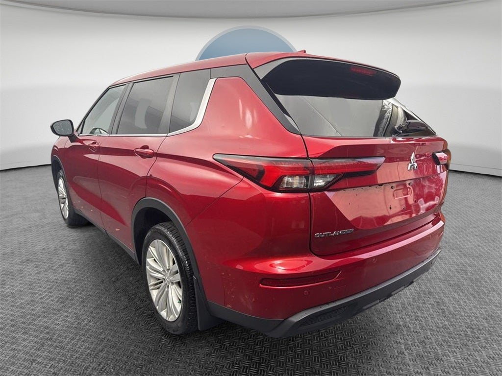 2022 Mitsubishi Outlander ES