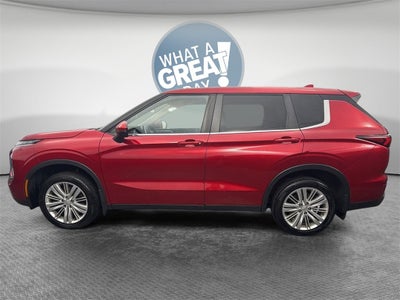 2022 Mitsubishi Outlander ES