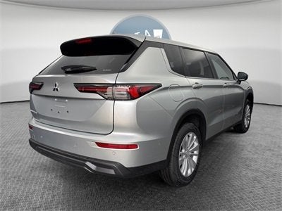 2025 Mitsubishi Outlander ES