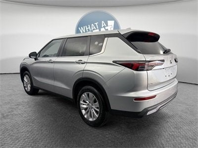 2025 Mitsubishi Outlander ES