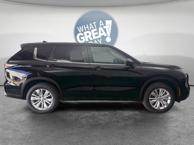 2026 Mitsubishi Outlander ES