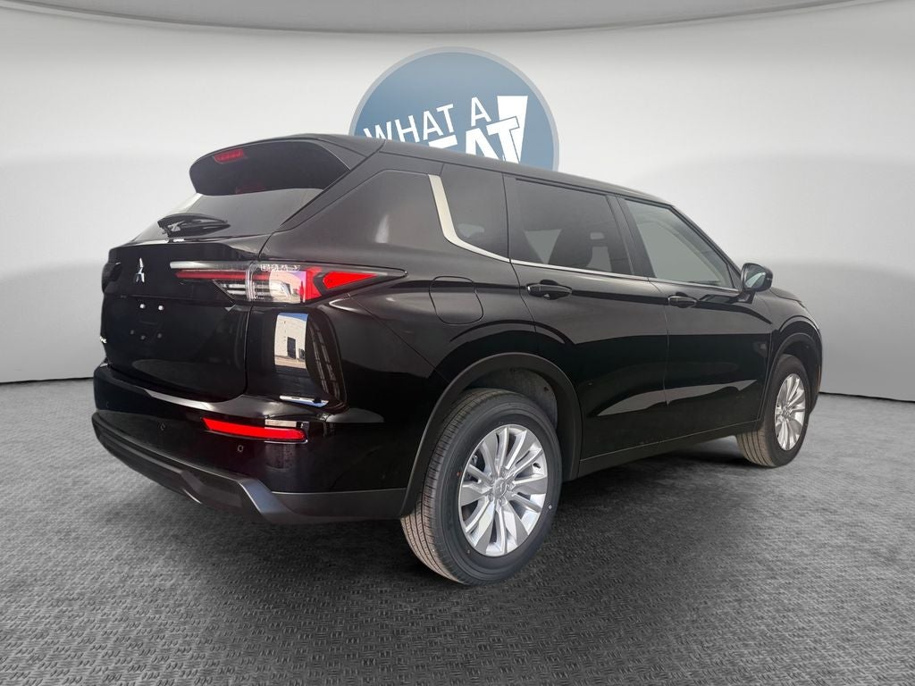 2026 Mitsubishi Outlander ES