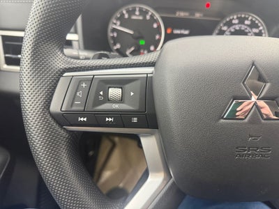 2026 Mitsubishi Outlander ES