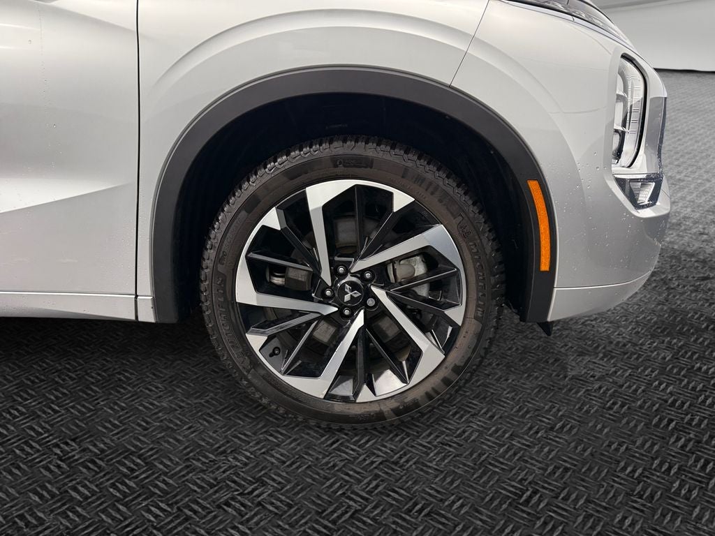 2023 Mitsubishi Outlander SEL