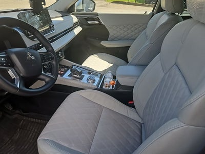 2023 Mitsubishi Outlander SEL