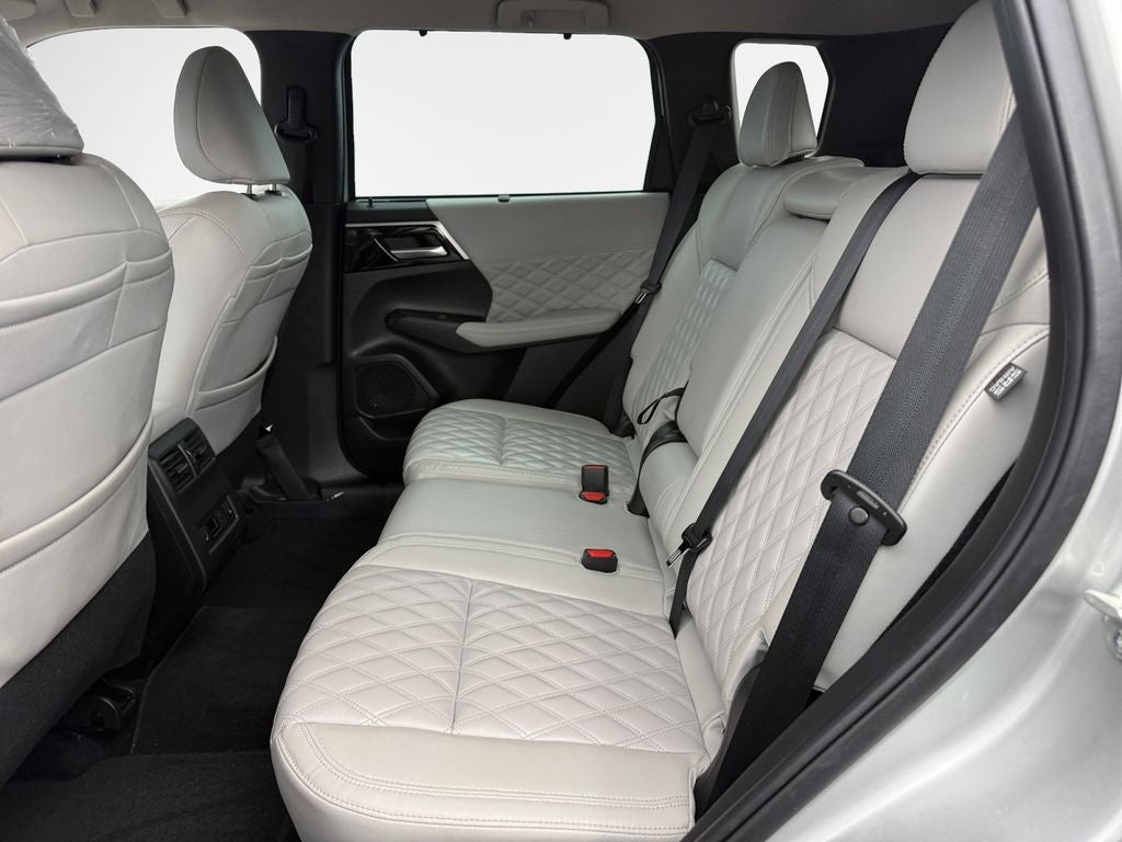 2023 Mitsubishi Outlander SEL