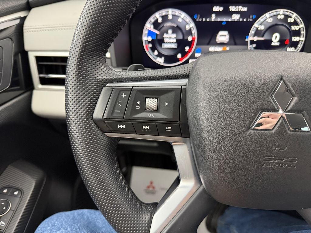 2023 Mitsubishi Outlander SEL