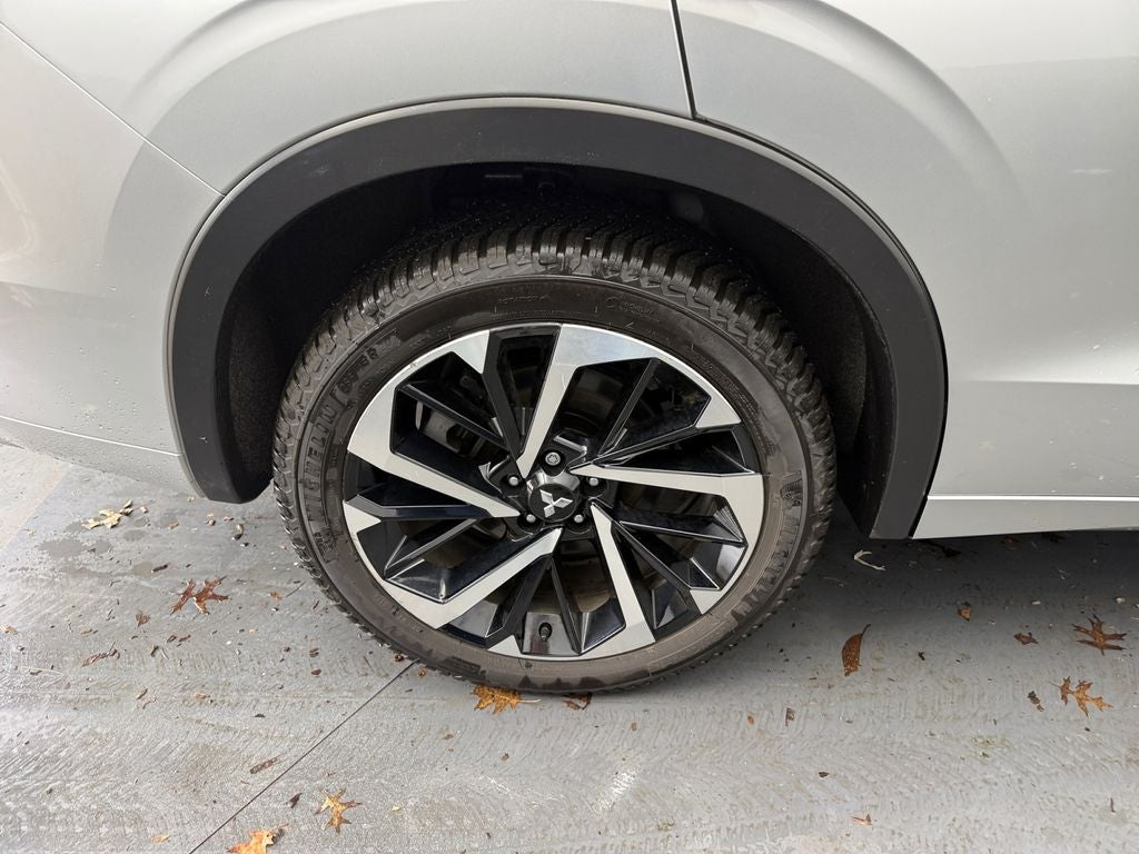 2023 Mitsubishi Outlander SEL