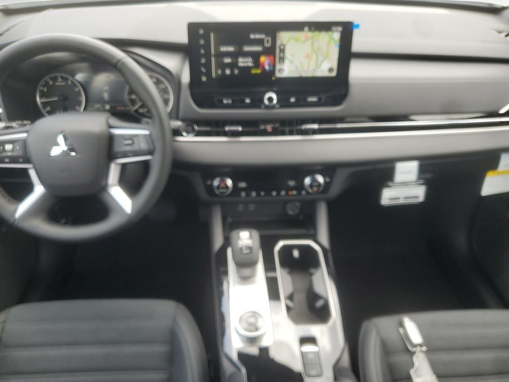 2026 Mitsubishi Outlander LE