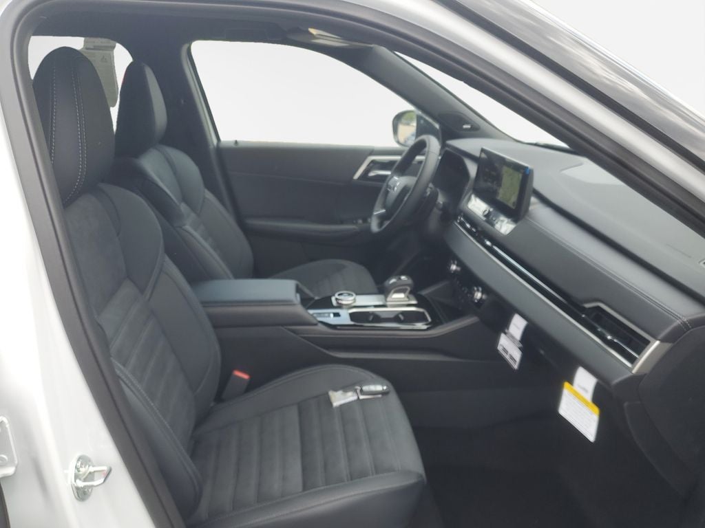 2026 Mitsubishi Outlander LE