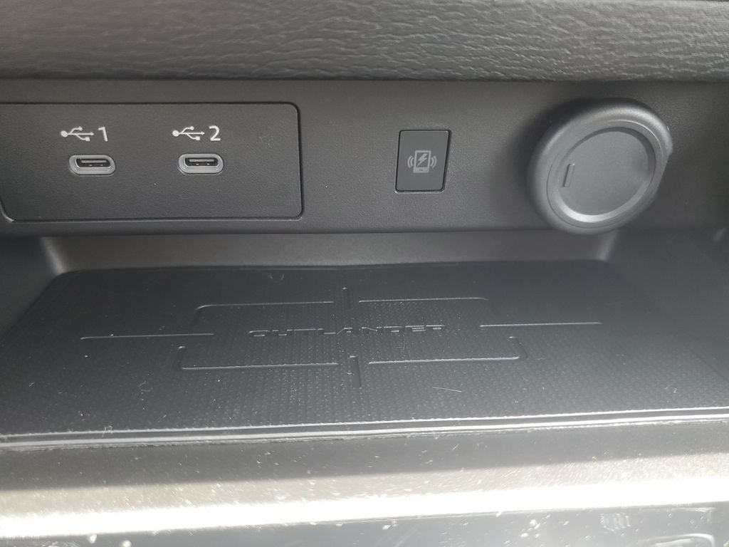 2026 Mitsubishi Outlander LE