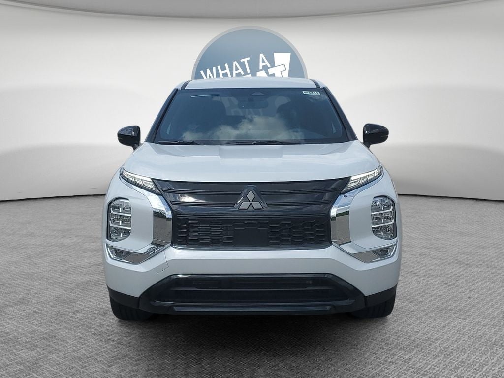 2026 Mitsubishi Outlander LE
