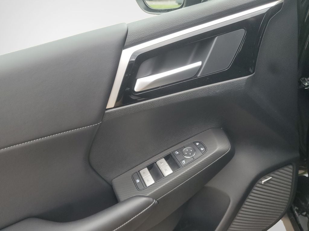 2026 Mitsubishi Outlander LE