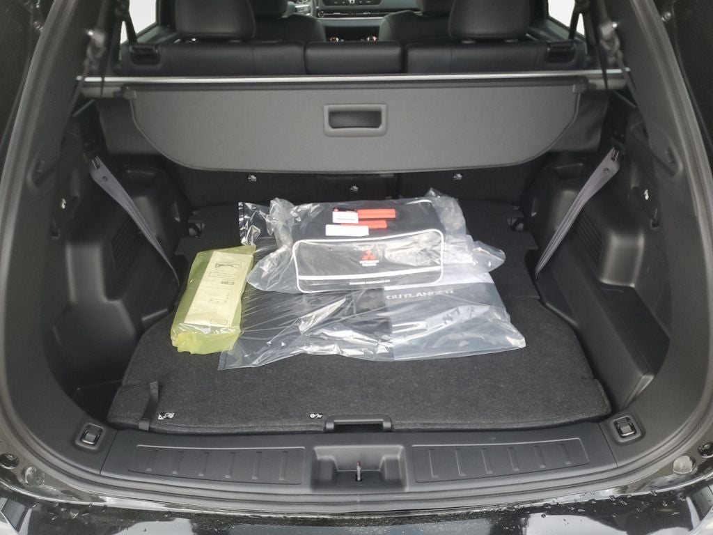 2026 Mitsubishi Outlander LE
