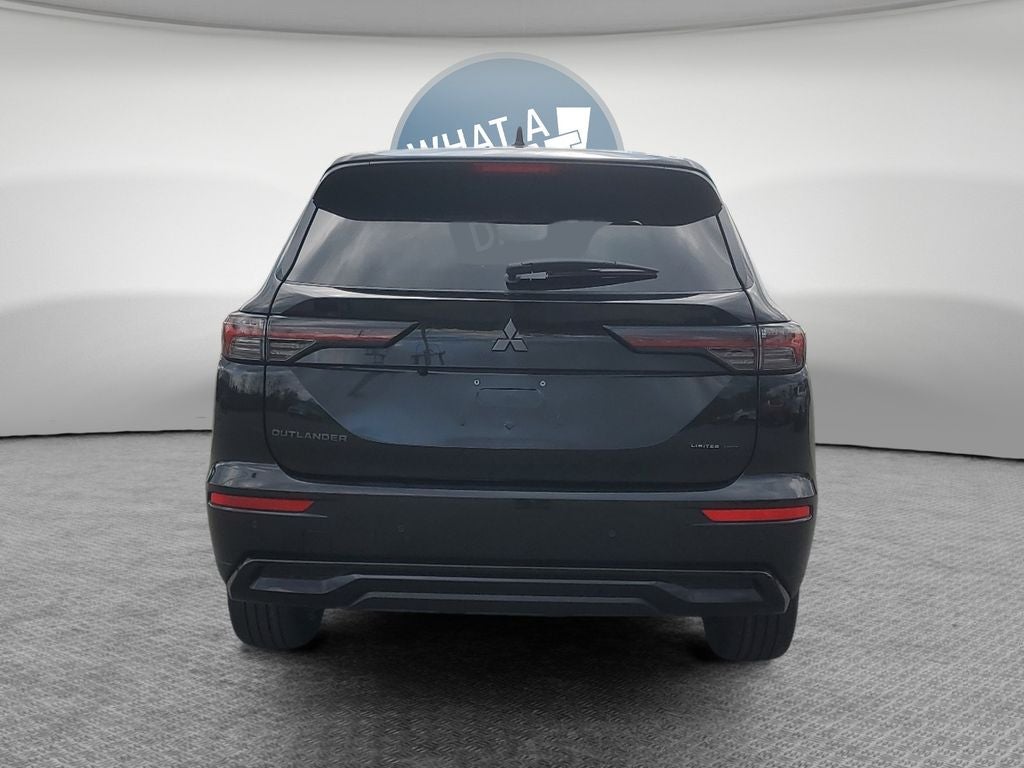 2026 Mitsubishi Outlander LE