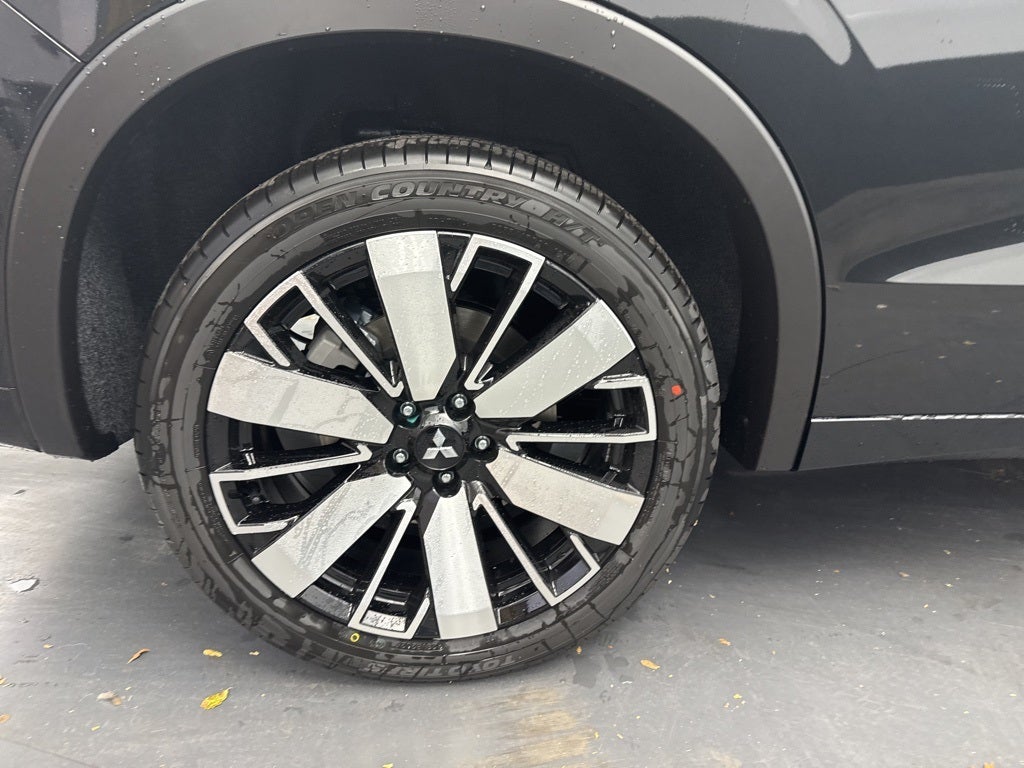 2025 Mitsubishi Outlander SEL