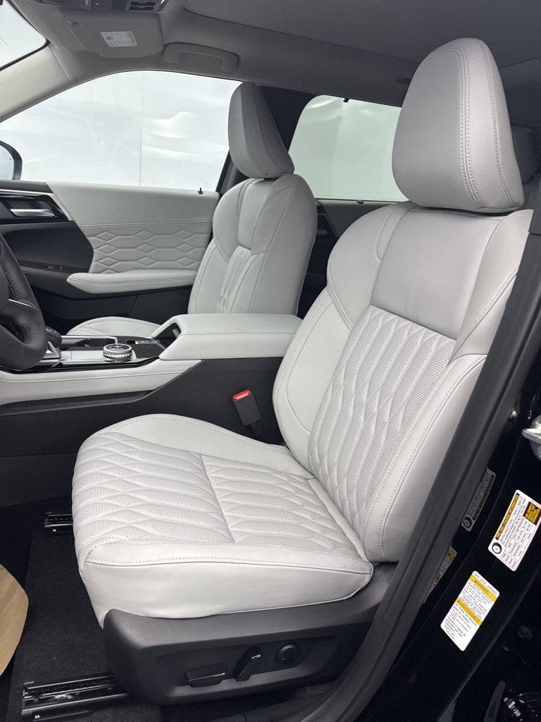 2025 Mitsubishi Outlander SEL