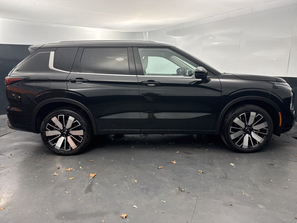 2025 Mitsubishi Outlander SEL