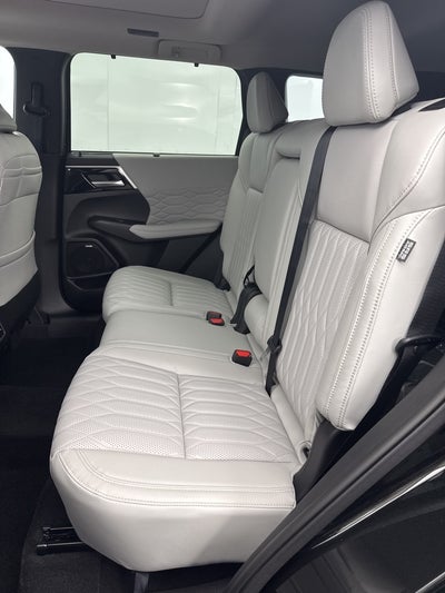 2025 Mitsubishi Outlander SEL