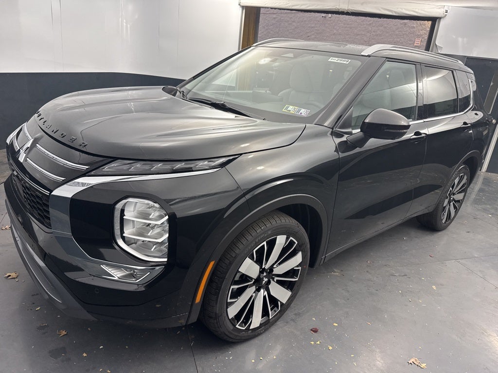 2025 Mitsubishi Outlander SEL