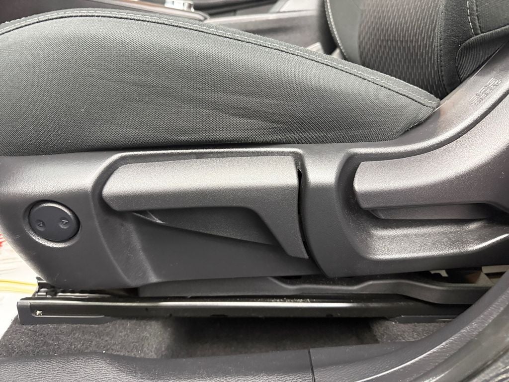 2023 Mitsubishi Outlander ES