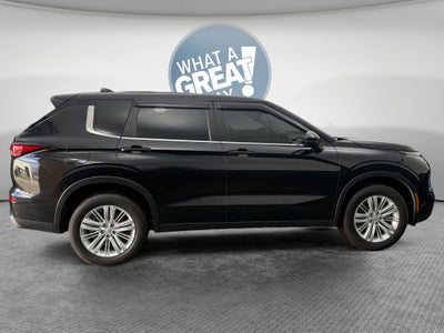 2023 Mitsubishi Outlander ES