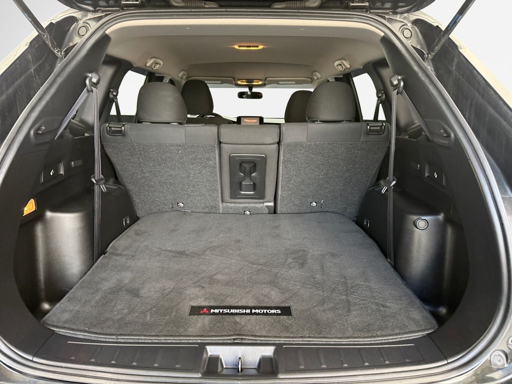 2023 Mitsubishi Outlander ES