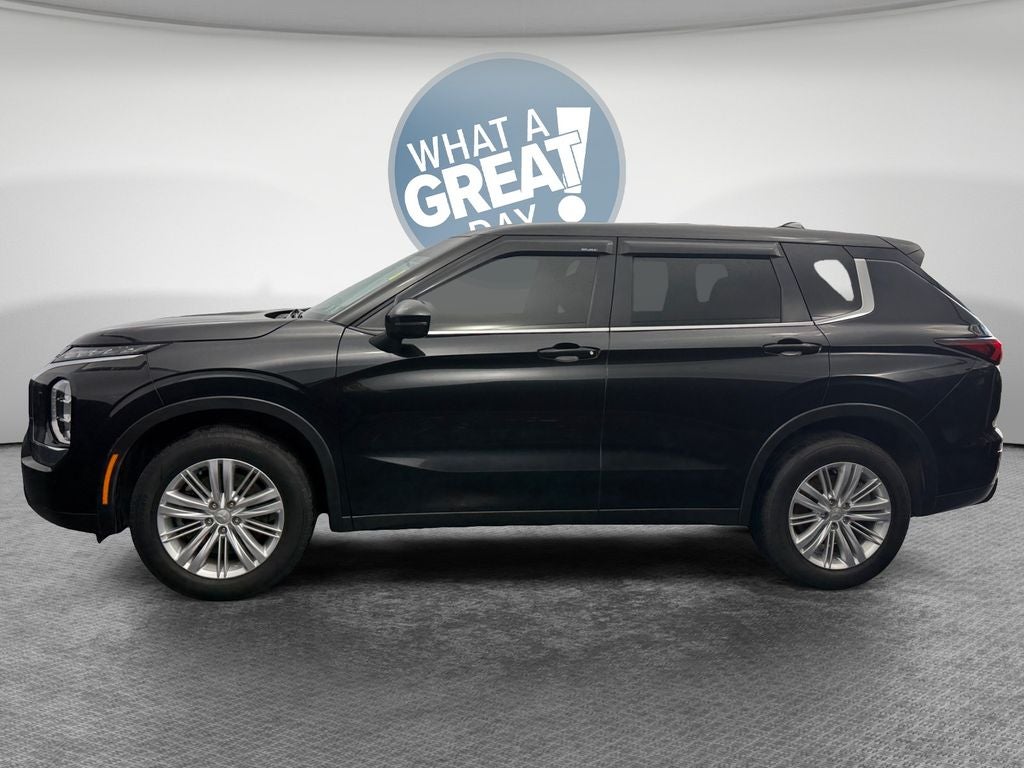 2023 Mitsubishi Outlander ES