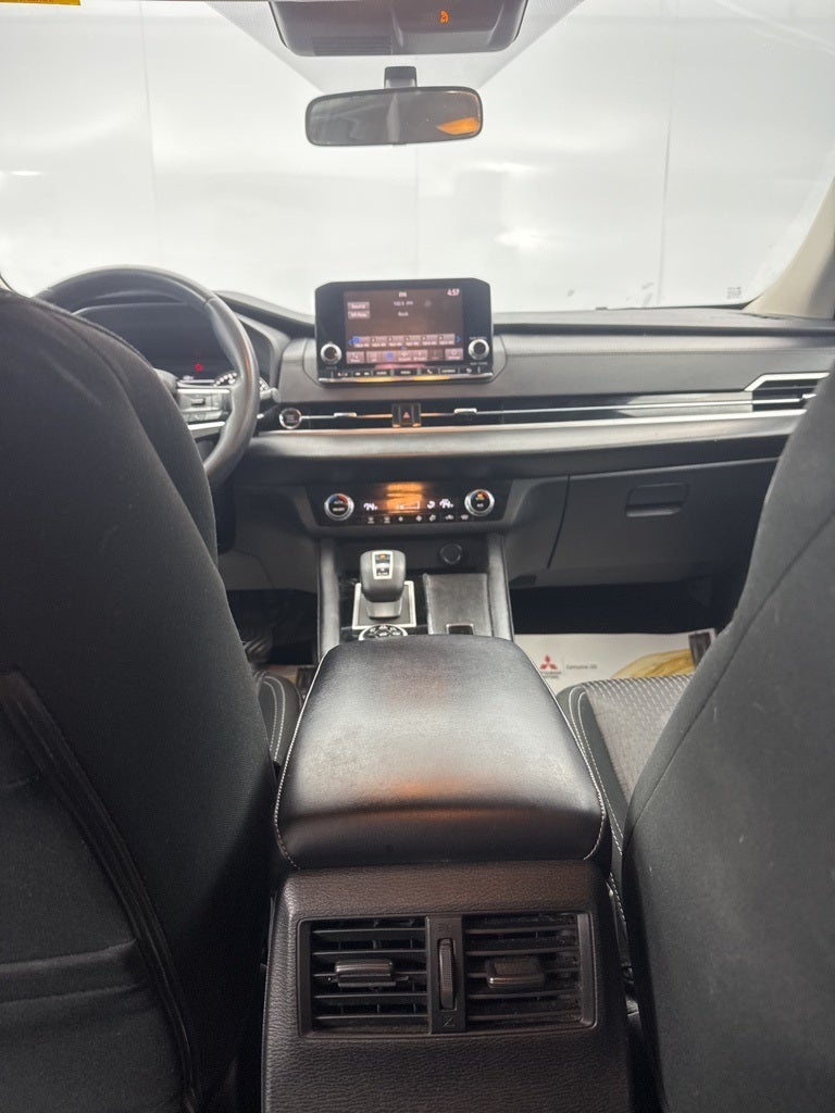 2022 Mitsubishi Outlander ES