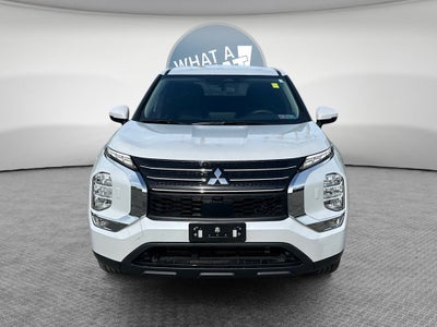 2022 Mitsubishi Outlander ES