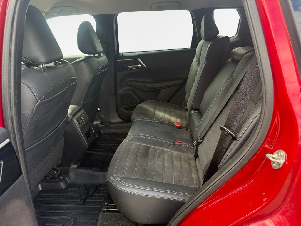2022 Mitsubishi Outlander SE