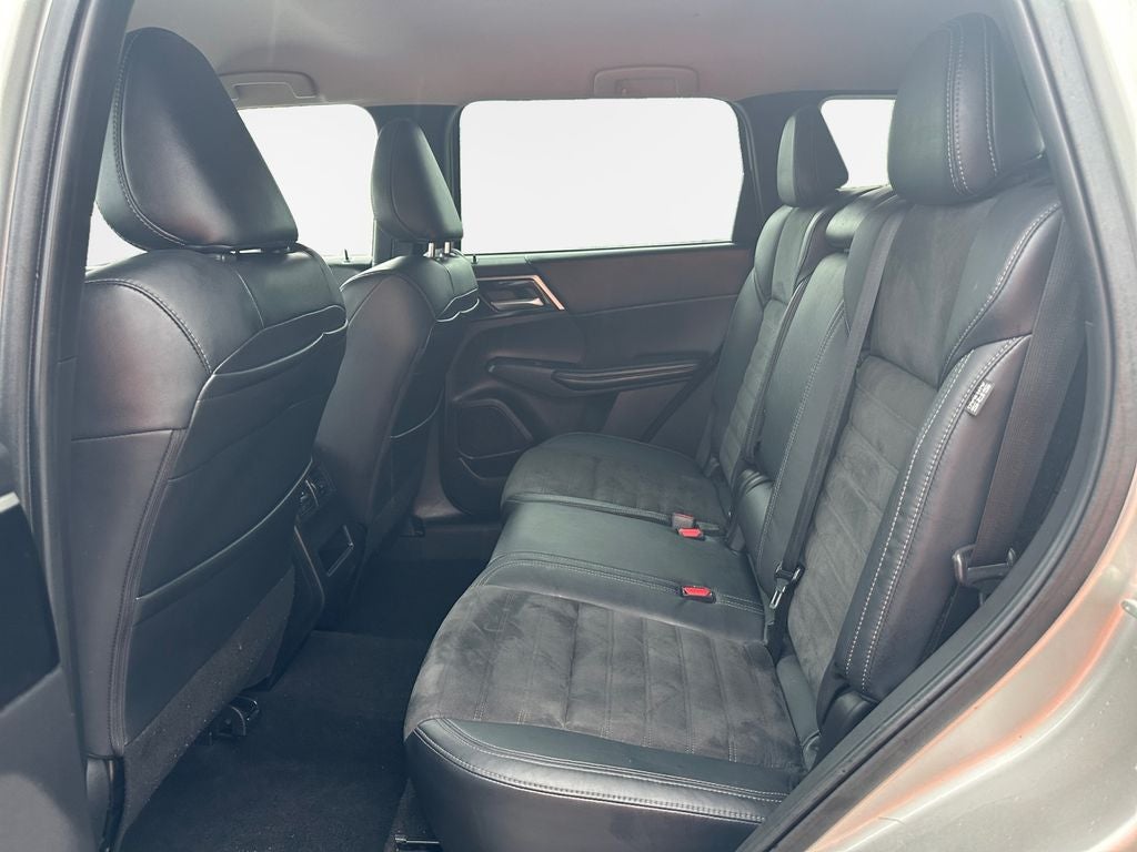 2022 Mitsubishi Outlander SE