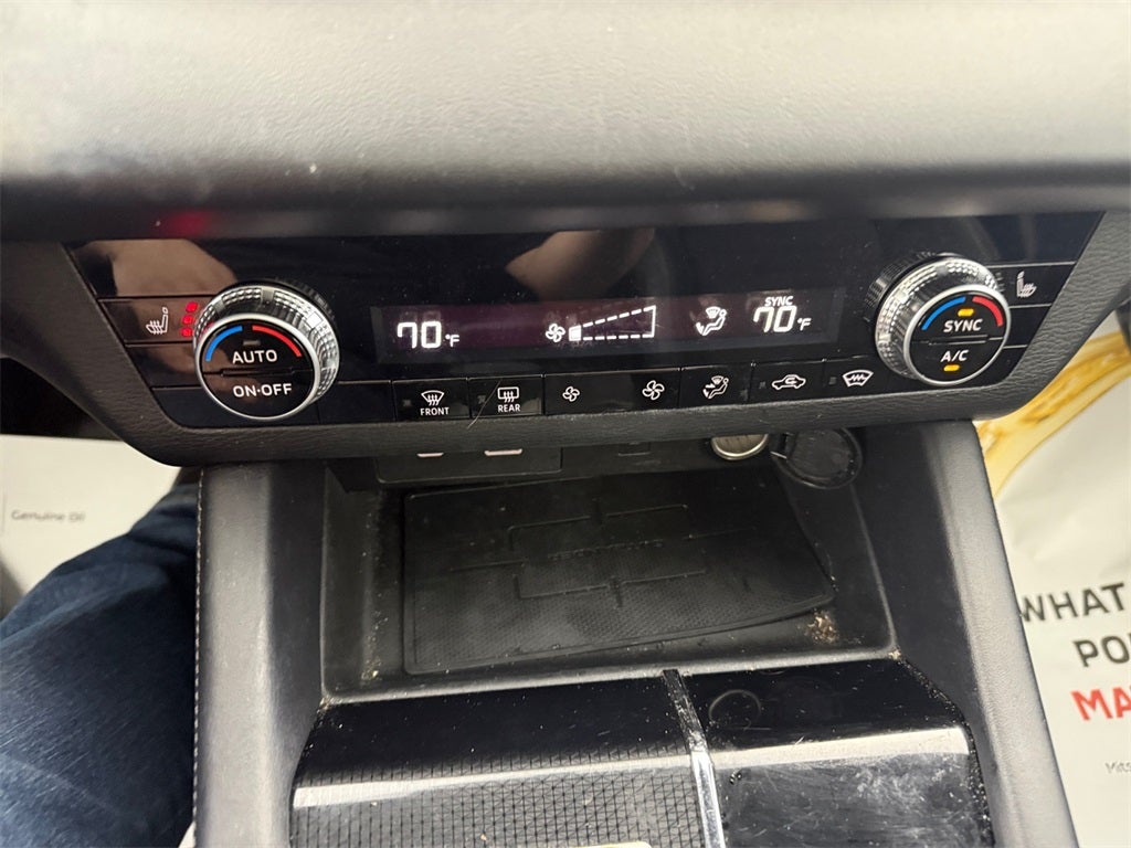 2022 Mitsubishi Outlander Black Edition