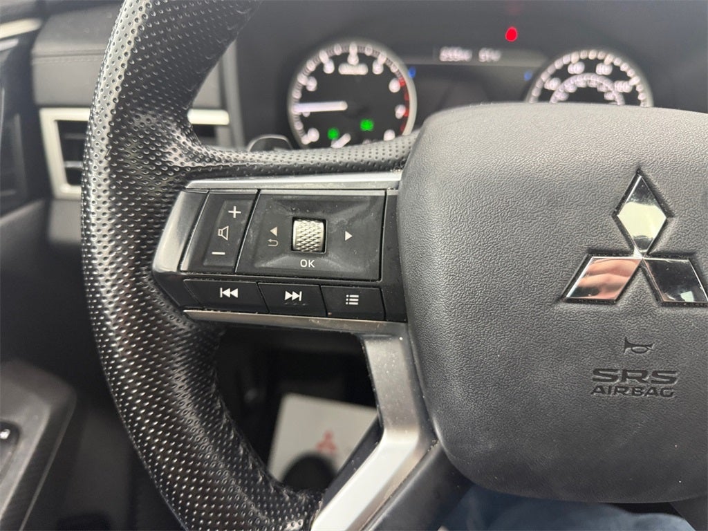 2022 Mitsubishi Outlander Black Edition