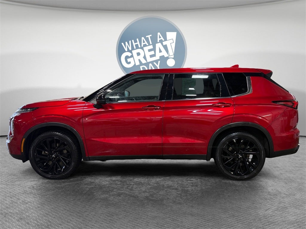 2022 Mitsubishi Outlander Black Edition