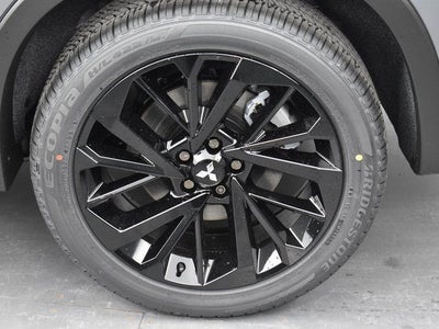 2023 Mitsubishi Outlander Base