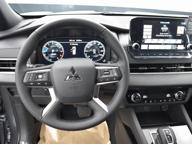 2023 Mitsubishi Outlander Base