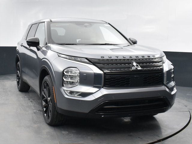 2023 Mitsubishi Outlander Base
