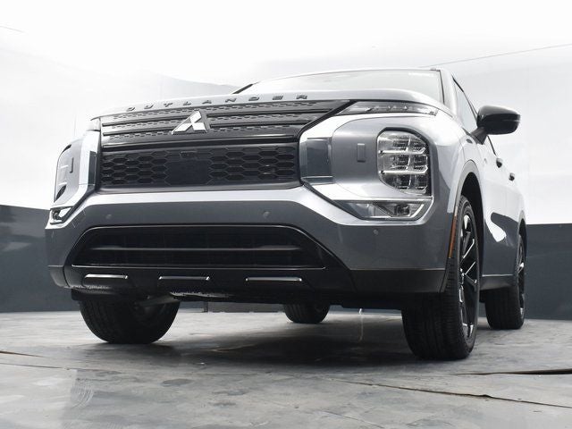 2023 Mitsubishi Outlander Base