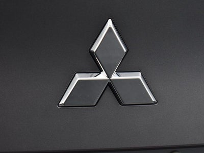2023 Mitsubishi Outlander Base