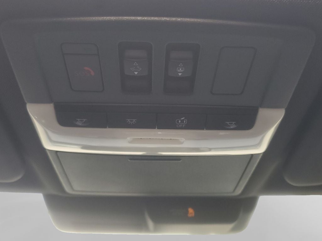 2022 Mitsubishi Outlander Base