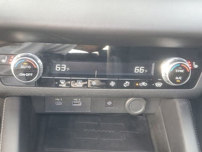 2022 Mitsubishi Outlander Base